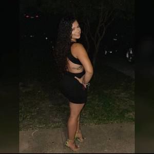 Meet your Posher, Mayra